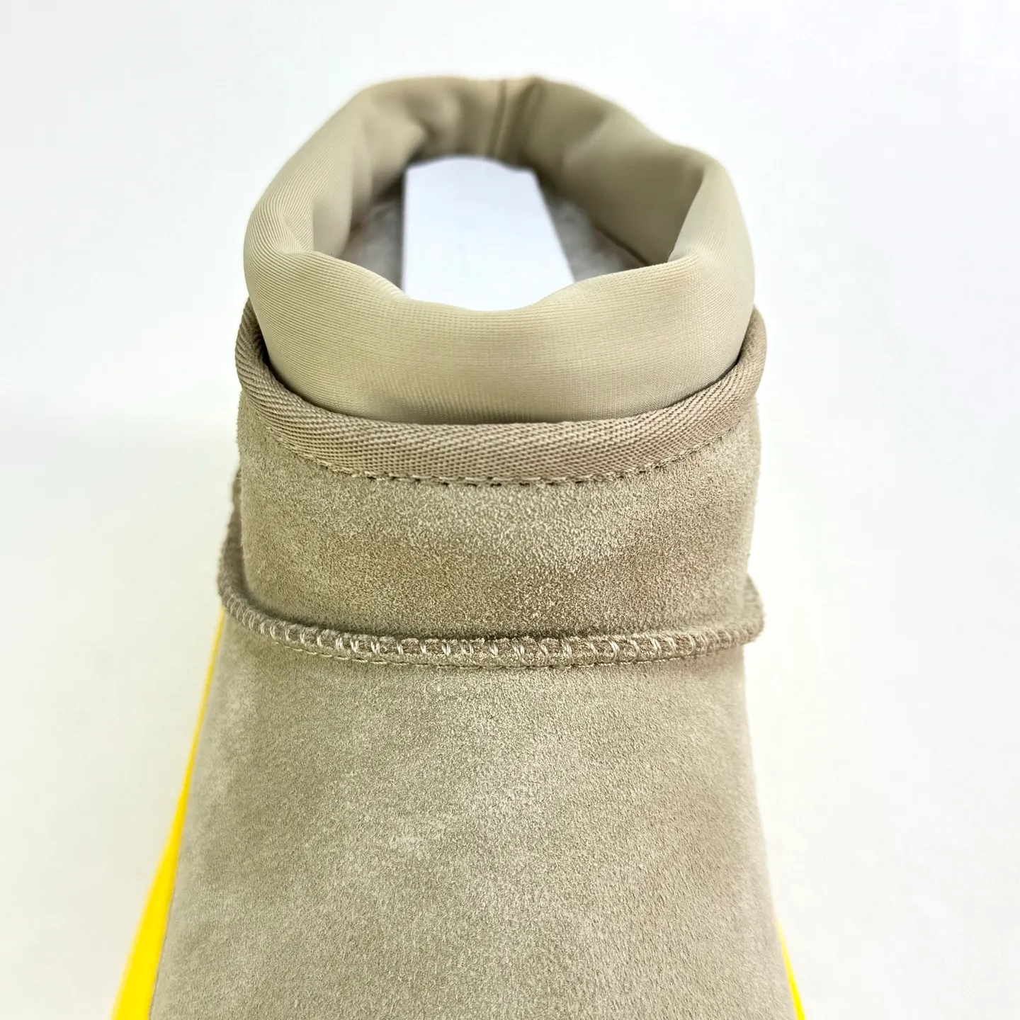 Local 💰600 2025 new Wang Yibo 4196 exclusive version original OEM grade UGG Wang Yibo same model high-end exclusive supply pyramid-top workmanship quality high-end needs to come #big advantage supply❗️❗️❗️ low-top men's and women's shoes size: 36 37 38 39 40 41 42 43 44 45
